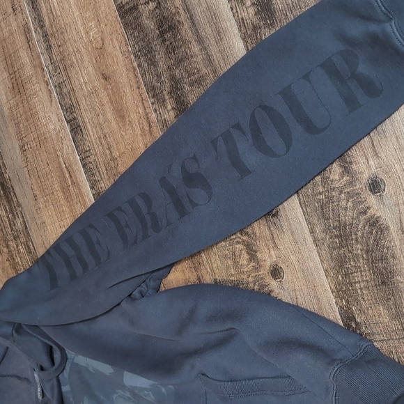 Taylor Swift Eras Tour Official Oversized Hoodie Size Medium In Dark Gray - Picture 4 of 12